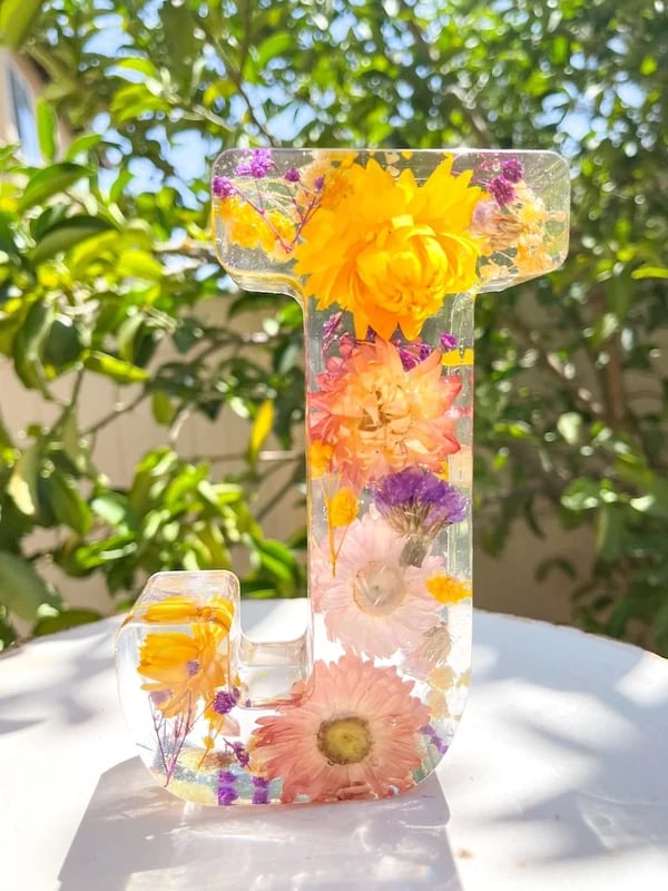 BloomLetter - Personalized Floral Resin Letter Light