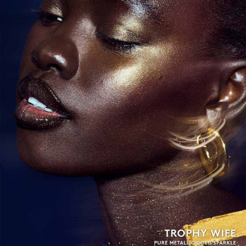 GlowSurge — Polvo iluminador con efecto shimmer para el rostro