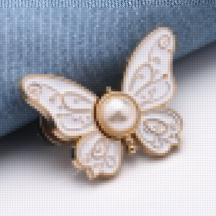 Detachable Butterfly Styling Clips for Clothing Fit