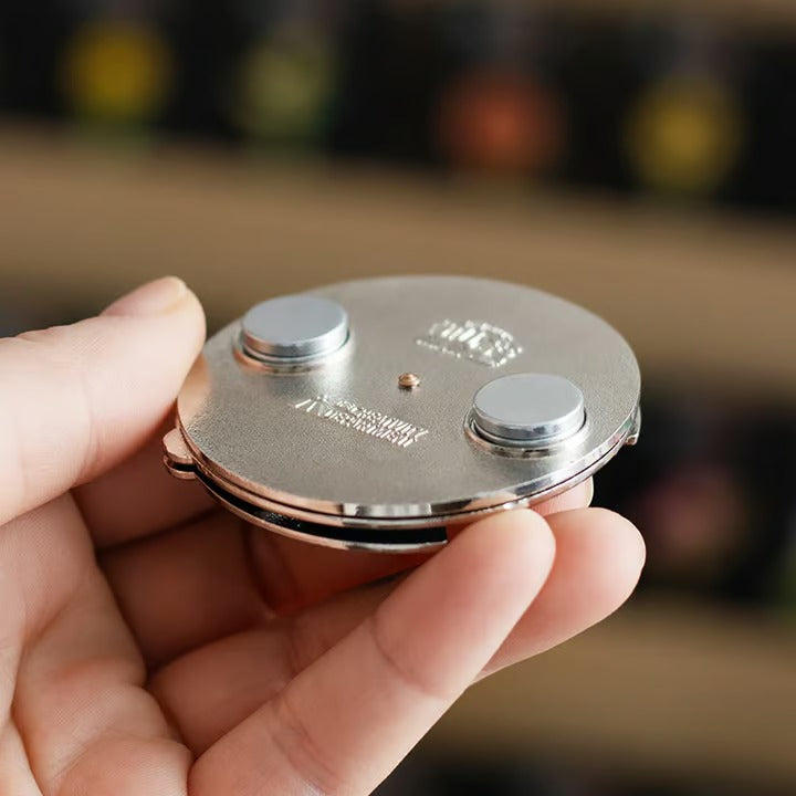 SpinPin – Forgó mintás, színkerék alakú, babrálható zománctű