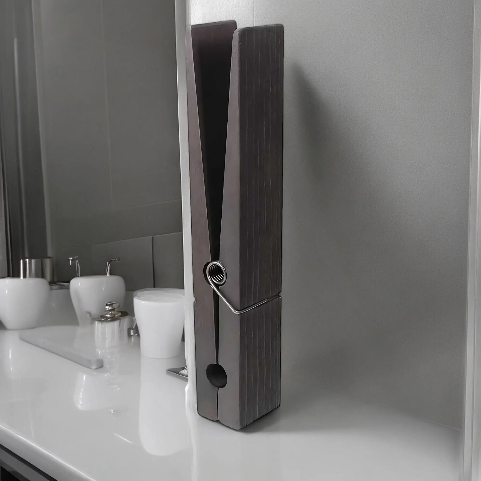 GiantClip - Wooden Wall Towel Holder