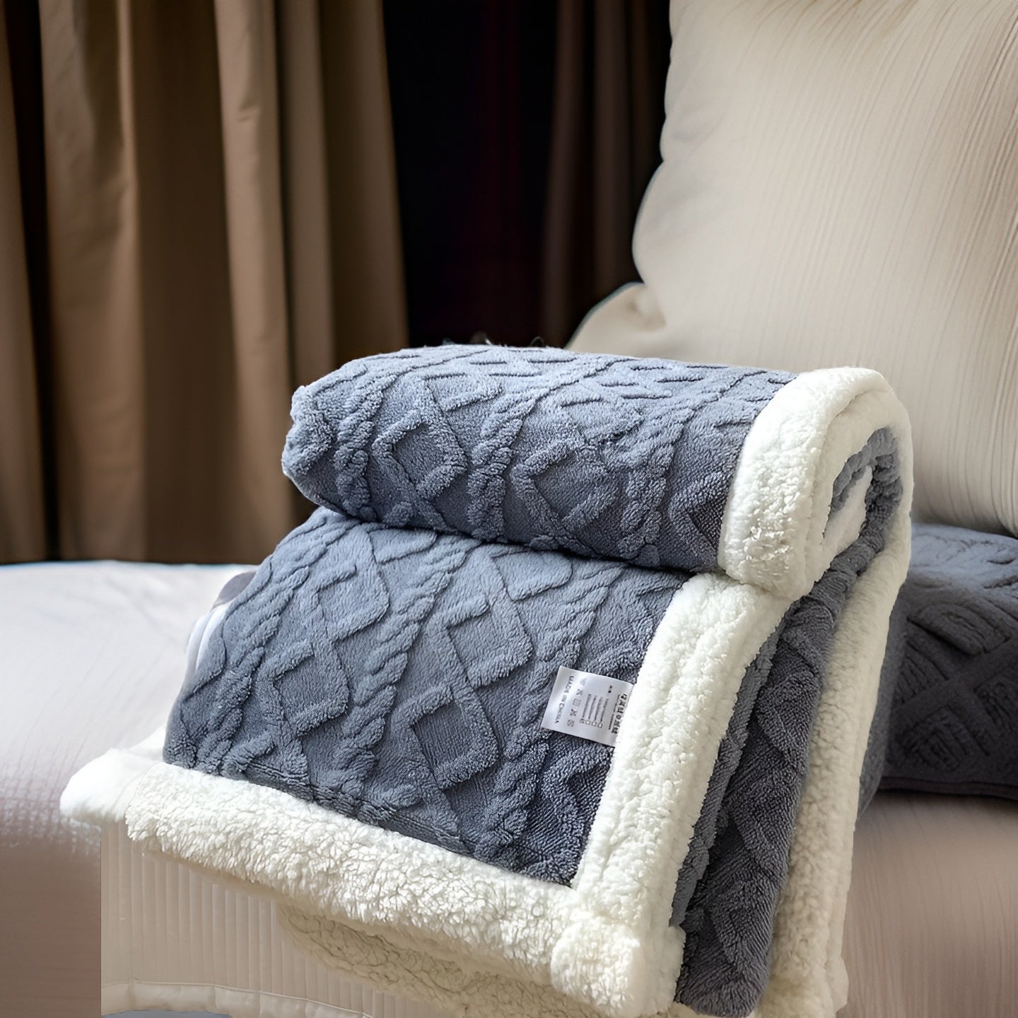 WarmHaven – Luxury Reversible Fleece Blanket