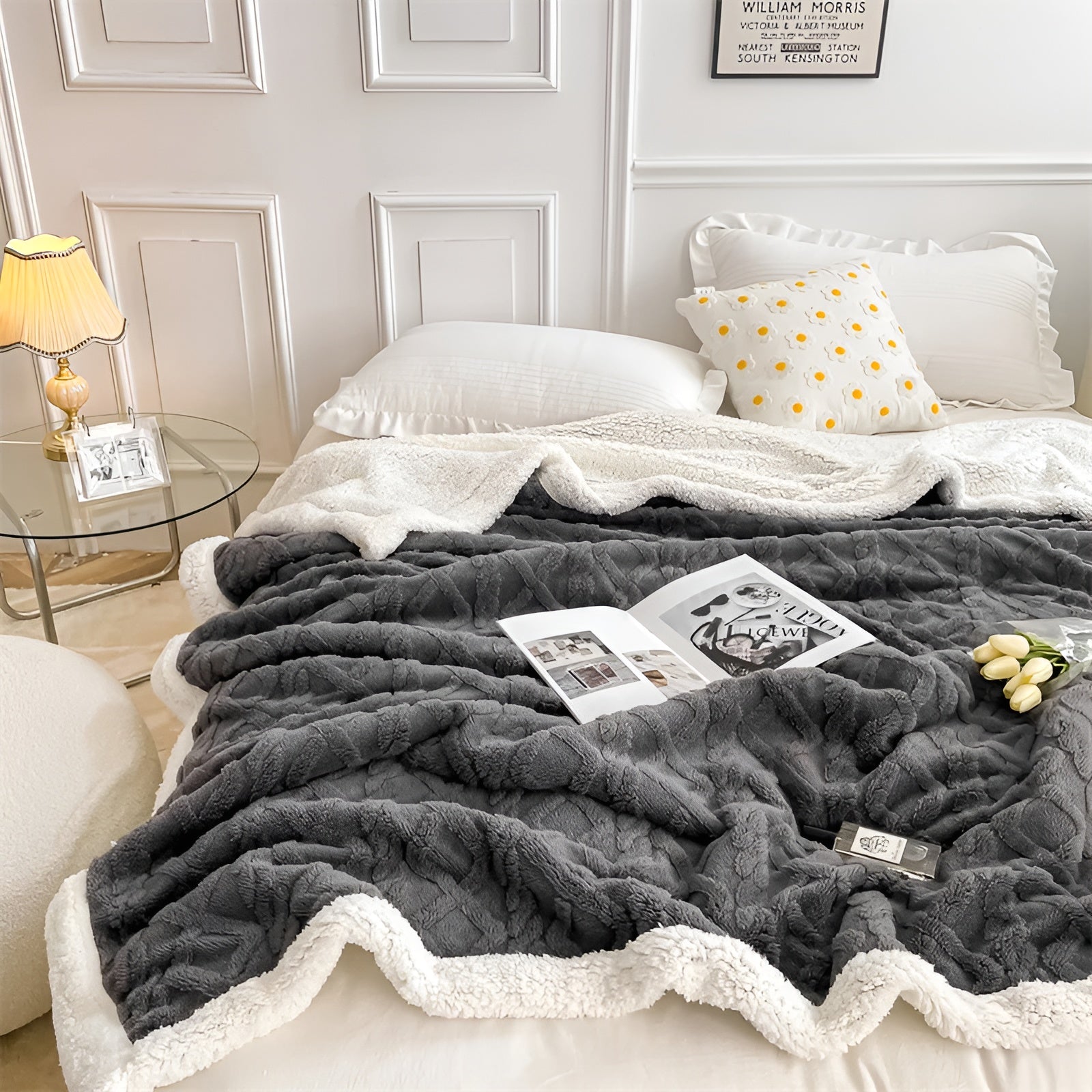 WarmHaven – Luxury Reversible Fleece Blanket
