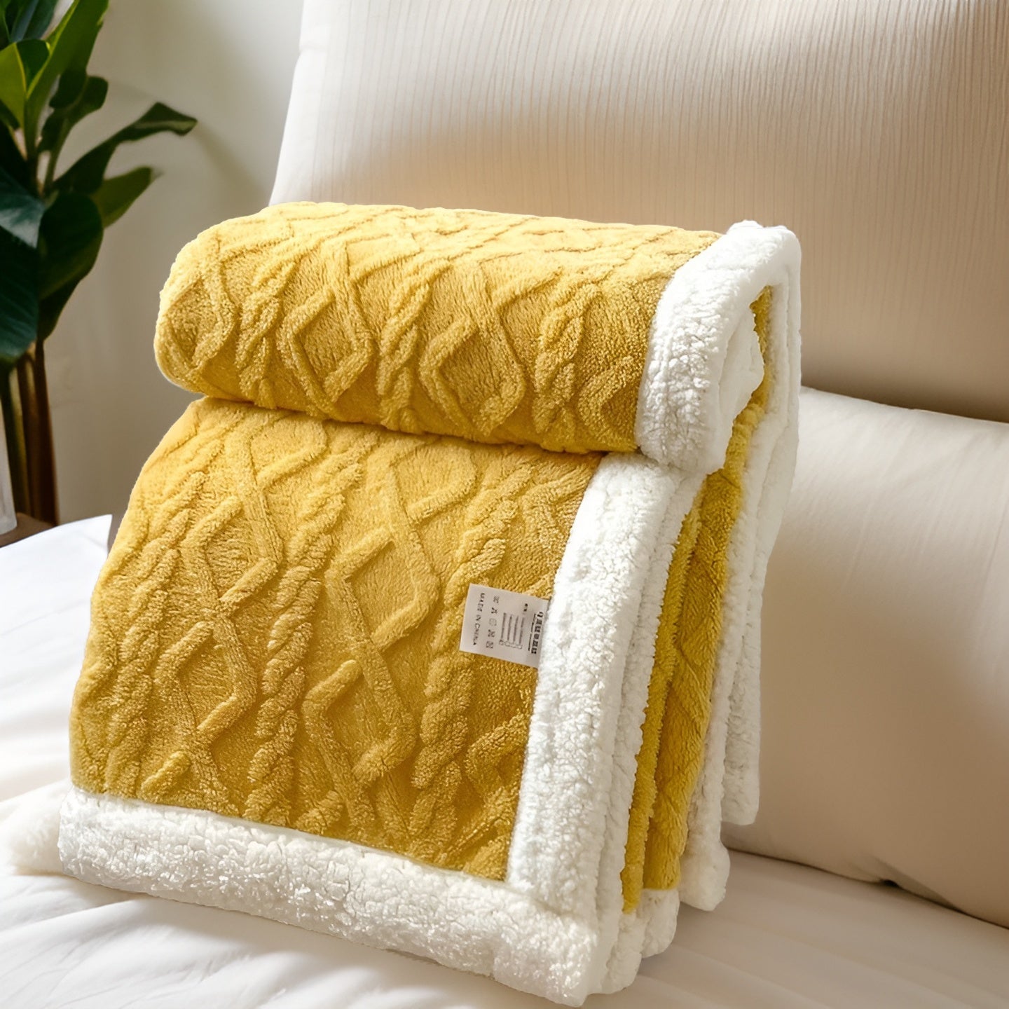 WarmHaven – Luxury Reversible Fleece Blanket
