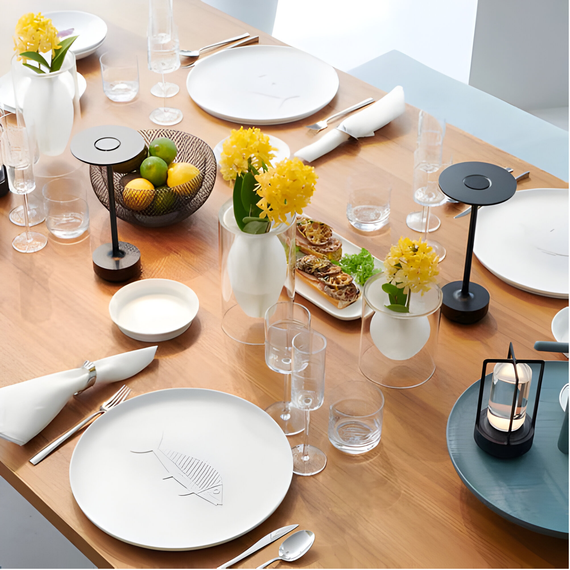 GlowLite – johdoton LED‑pöytävalaisin kosketushimmentimellä