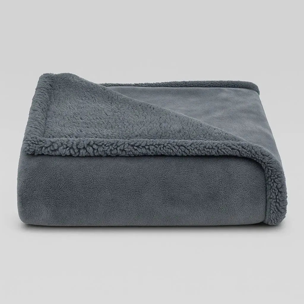 LoveGuard - Waterproof Throw Blanket