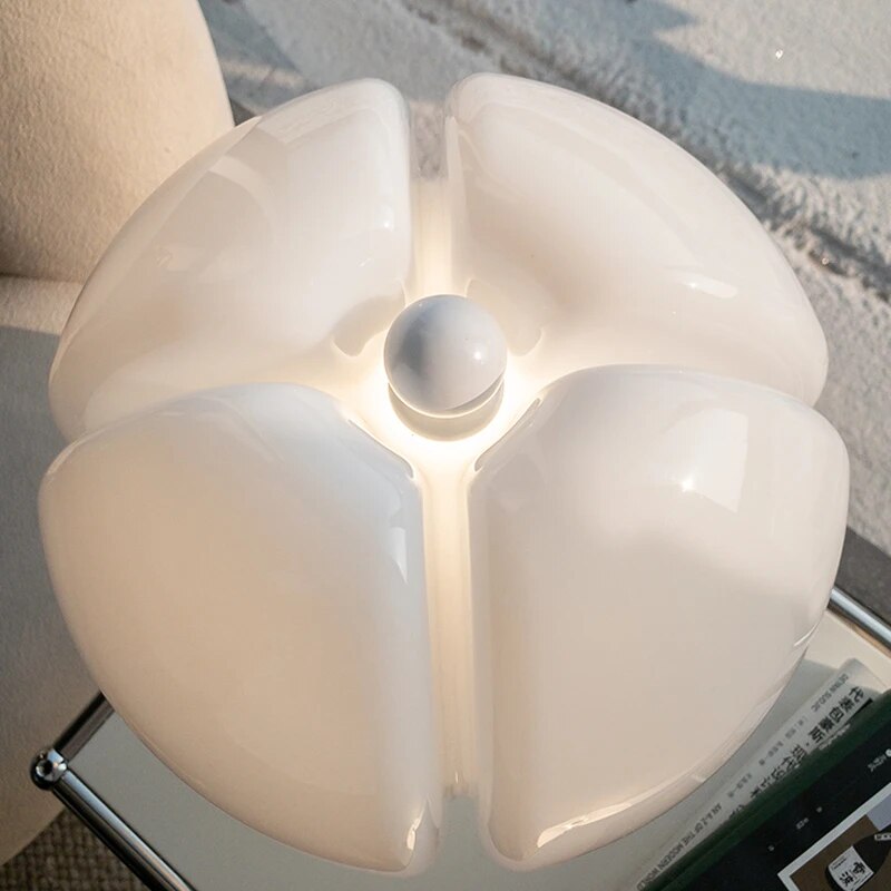 BloomSphere - Lampada da tavolo moderna a forma di fiore