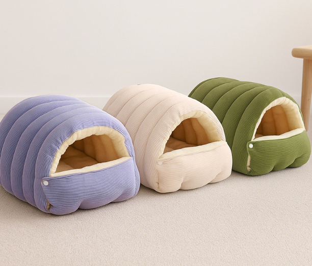 Cozy Hideaway Pet Bed – Plush Hooded Cave Design