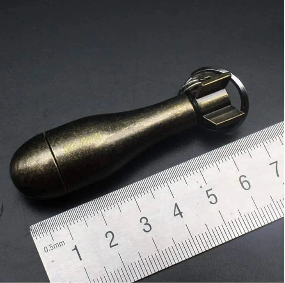 SparkForge – Feuerstarter aus Feuerstein als Schlüsselanhänger-Werkzeug