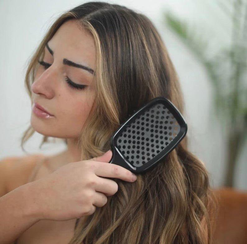 KnotClear - Detangling Hairbrush for All Hair Types
