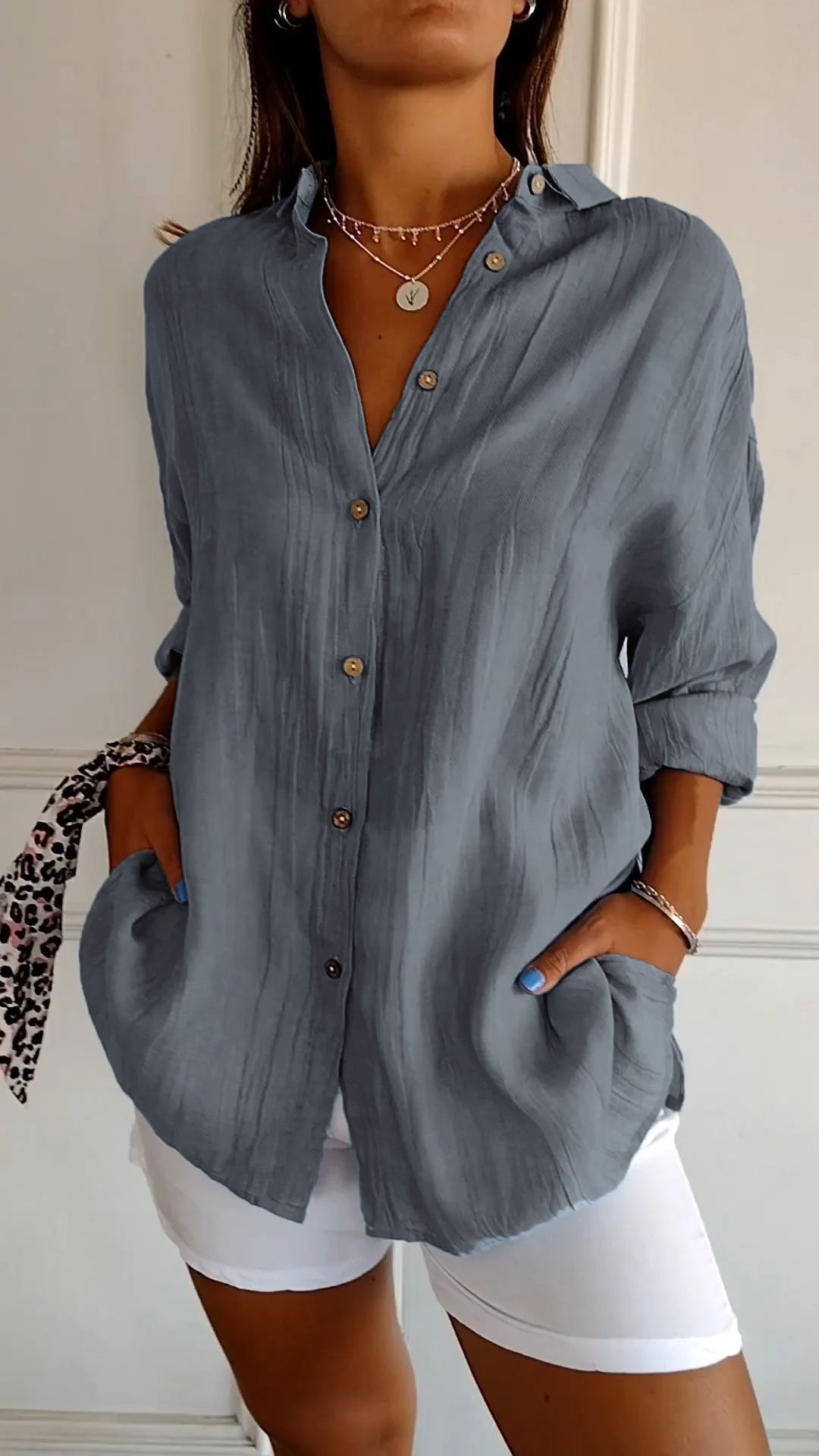 Chic women's blouse with pleated details and a light cut