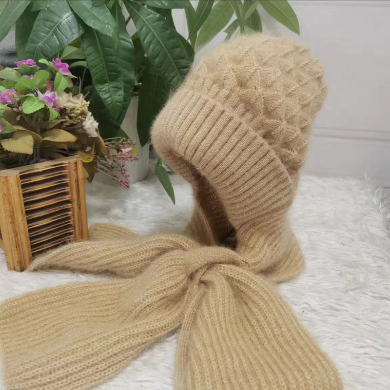 Women’s Knitted Hat & Scarf Set for Cold Weather