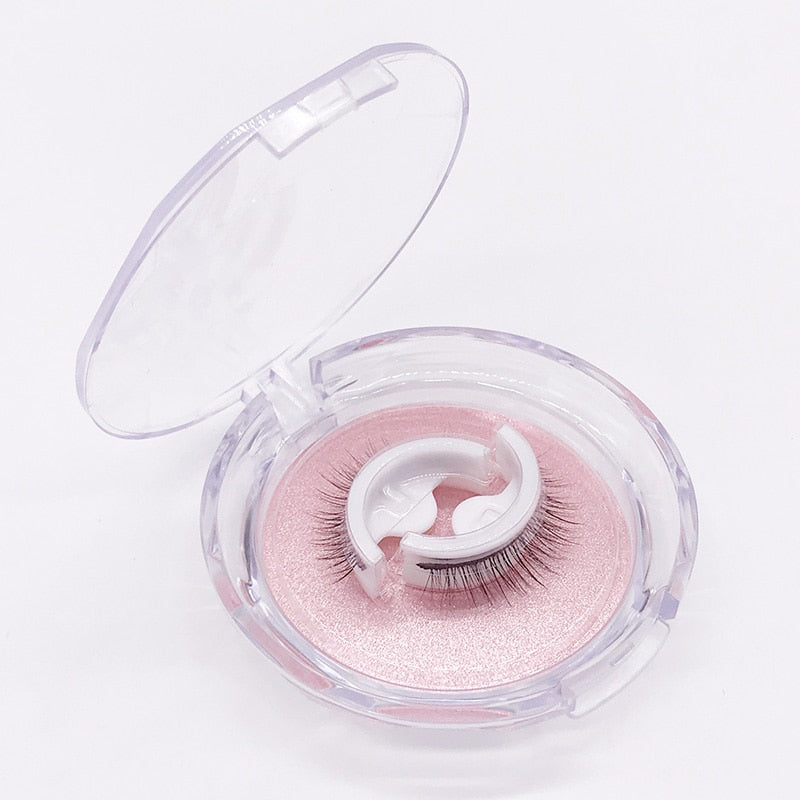 LashLuxe — Reusable False Eyelashes with Easy-Apply Design