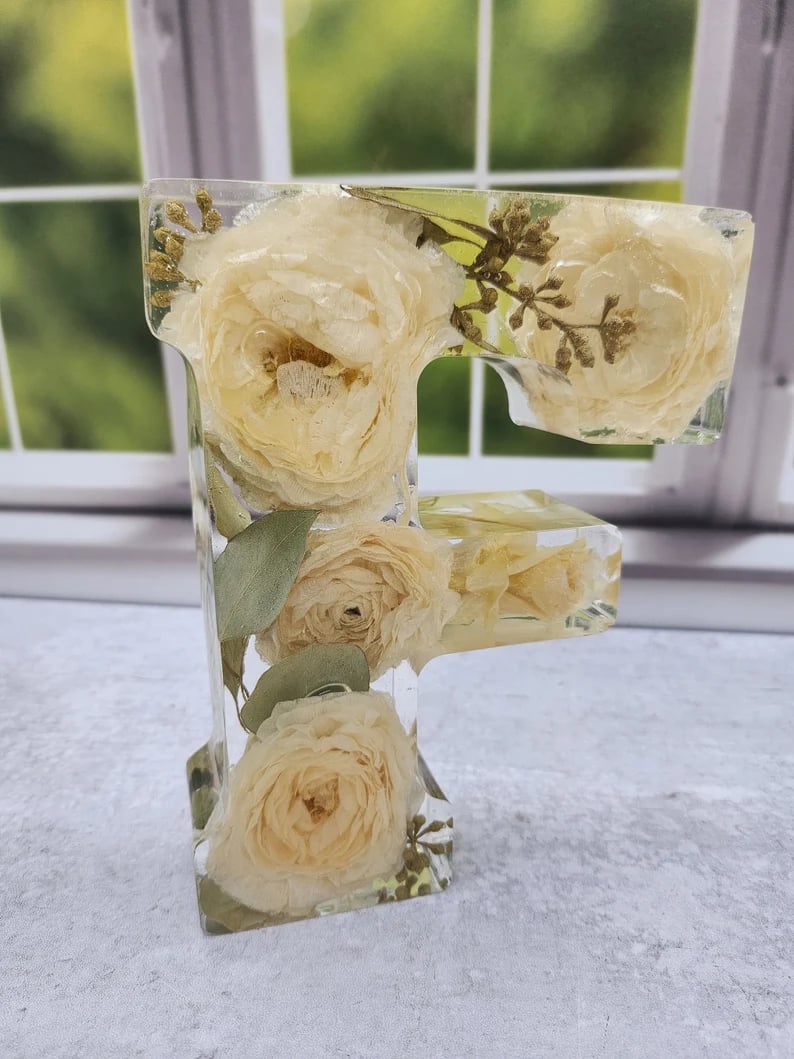 BloomLetter - Personalized Floral Resin Letter Light