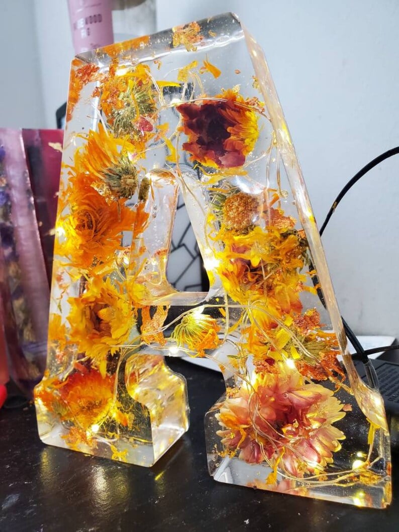 BloomLetter - Personalized Floral Resin Letter Light