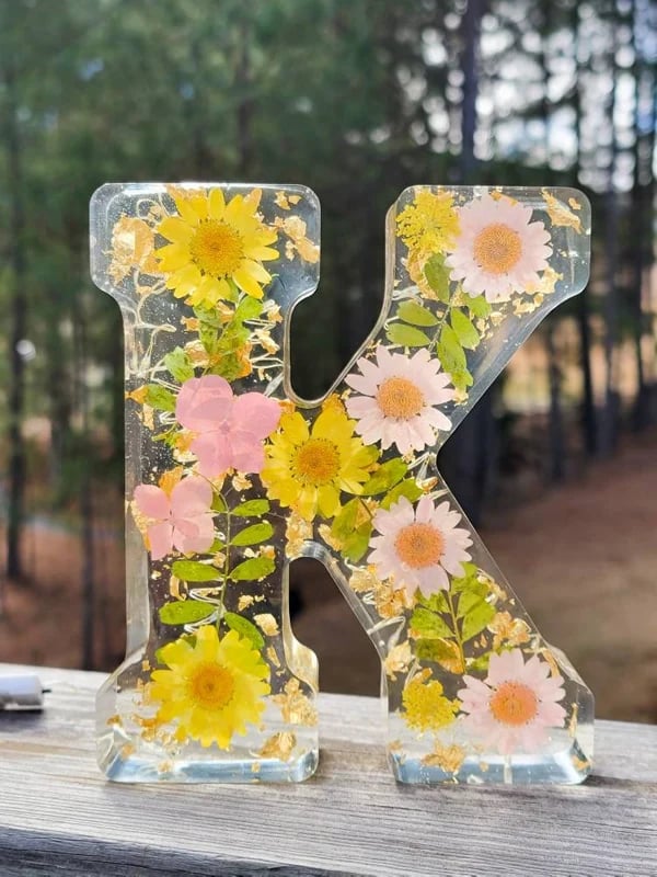 BloomLetter - Personalized Floral Resin Letter Light