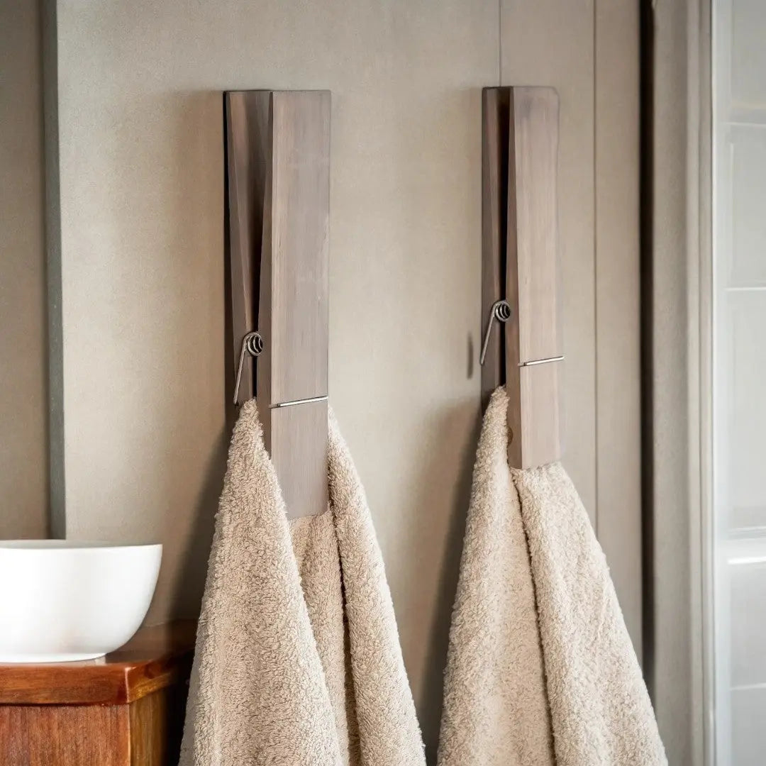 GiantClip - Wooden Wall Towel Holder