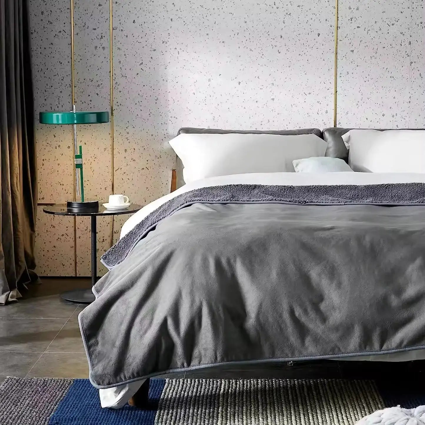 LoveGuard - Waterproof Throw Blanket