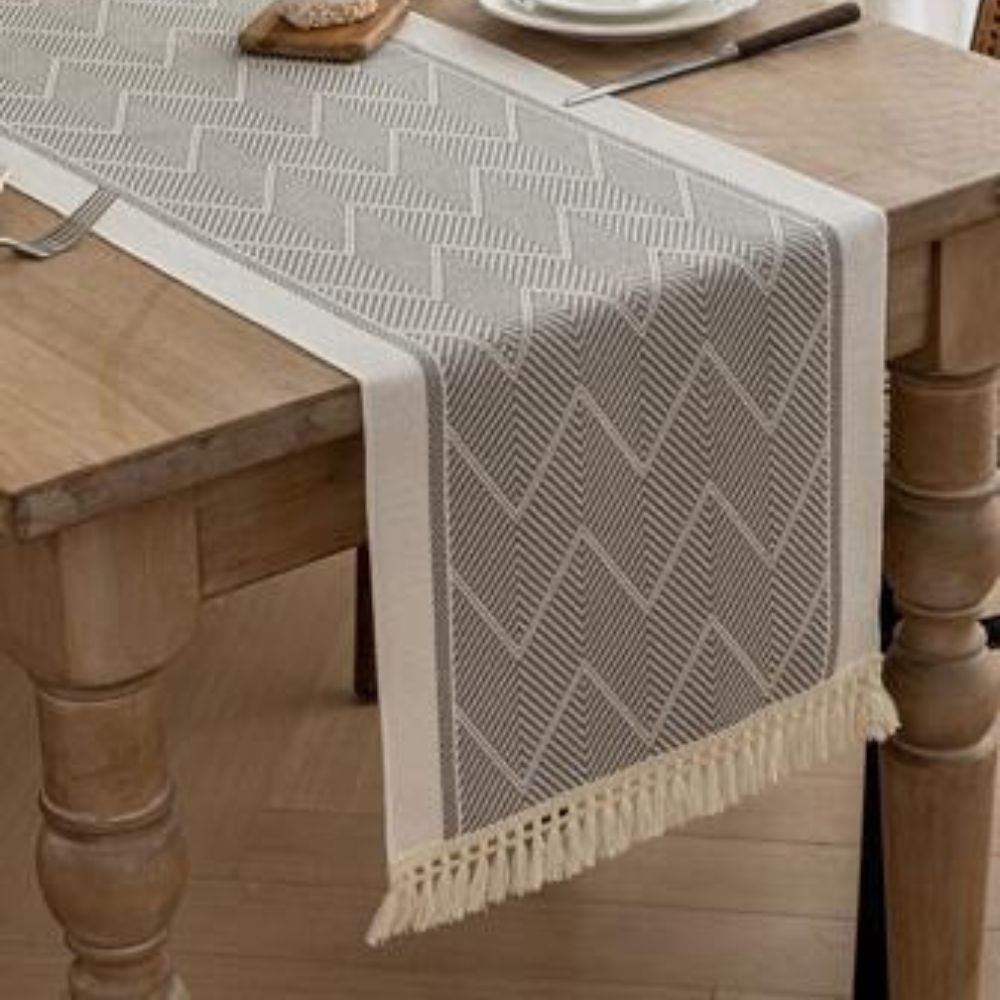 LoomÉtoile – Woven Zigzag Table Runner with Fringe