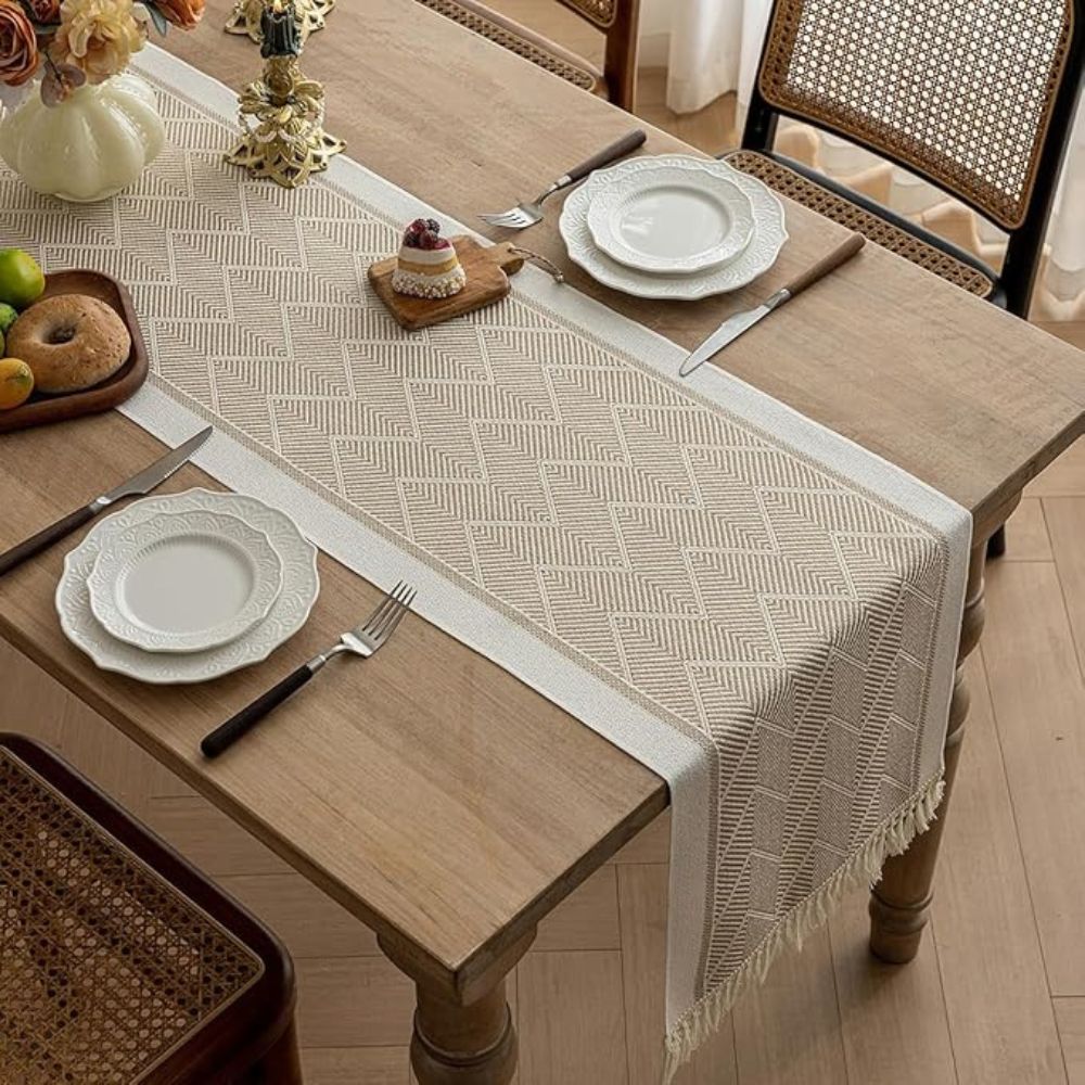 LoomÉtoile – Woven Zigzag Table Runner with Fringe
