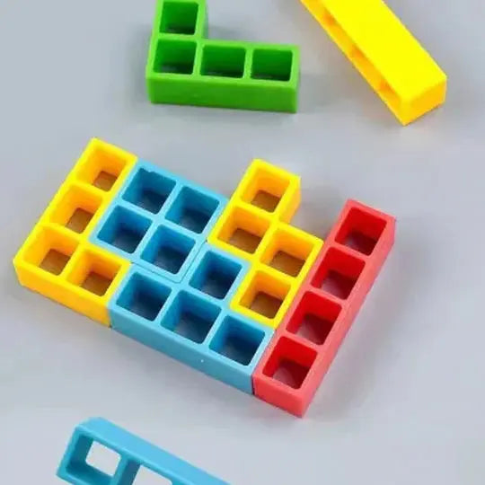 Tasapainopelin pinoamispeli lapsille – interaktiiviset rakennuspalikat koko perheen lautapeli