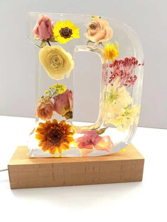 BloomLetter - Personalized Floral Resin Letter Light