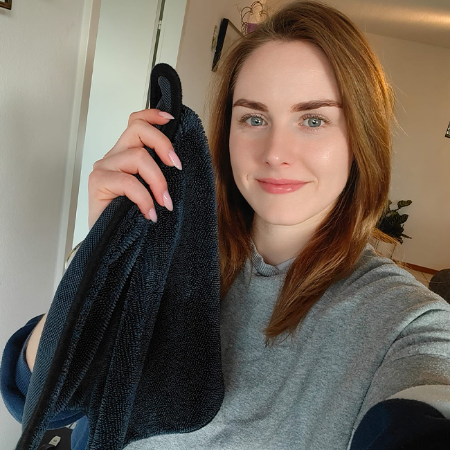 Reusable Cleaning Cloth for Streak-Free Household Cleaning