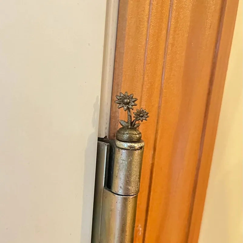 HingeCraft – Zierkappen für Türscharniere mit Tiermotiven