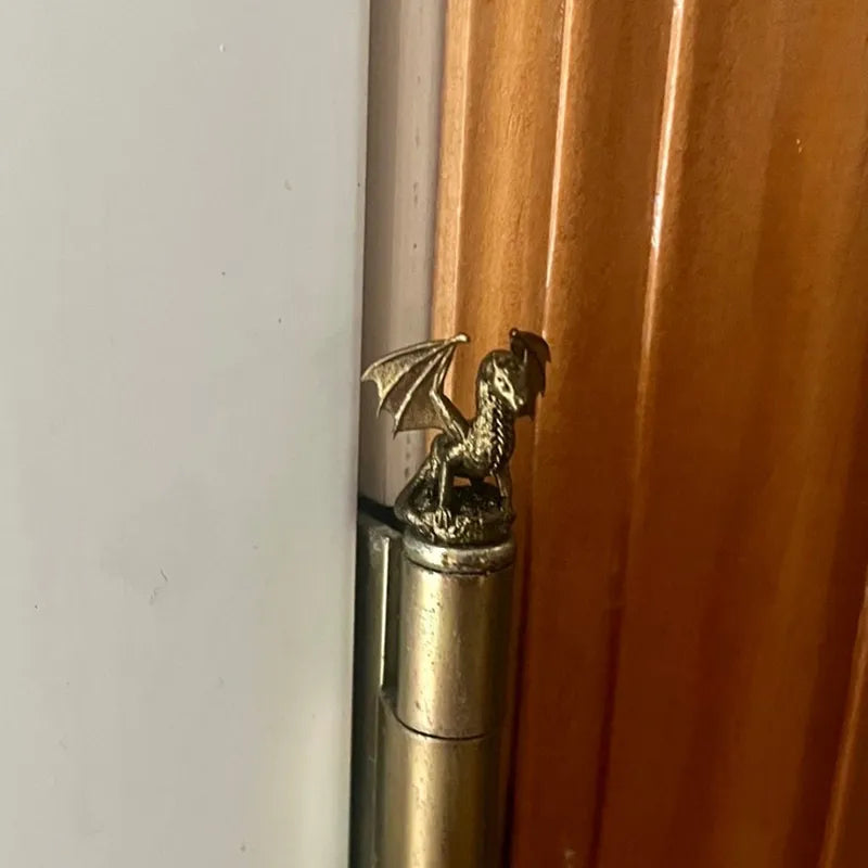 HingeCraft – Ozdobne nakładki na zawiasy drzwi z motywem zwierząt