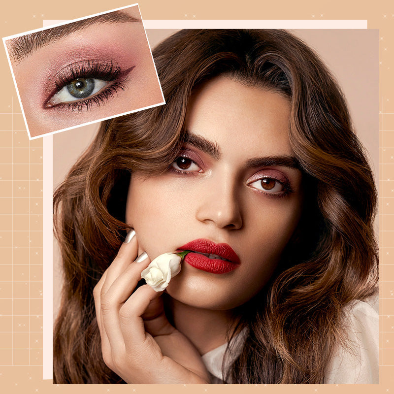 Váš kosmetický deník – paletka třpytivých očních stínů v 16 barvách